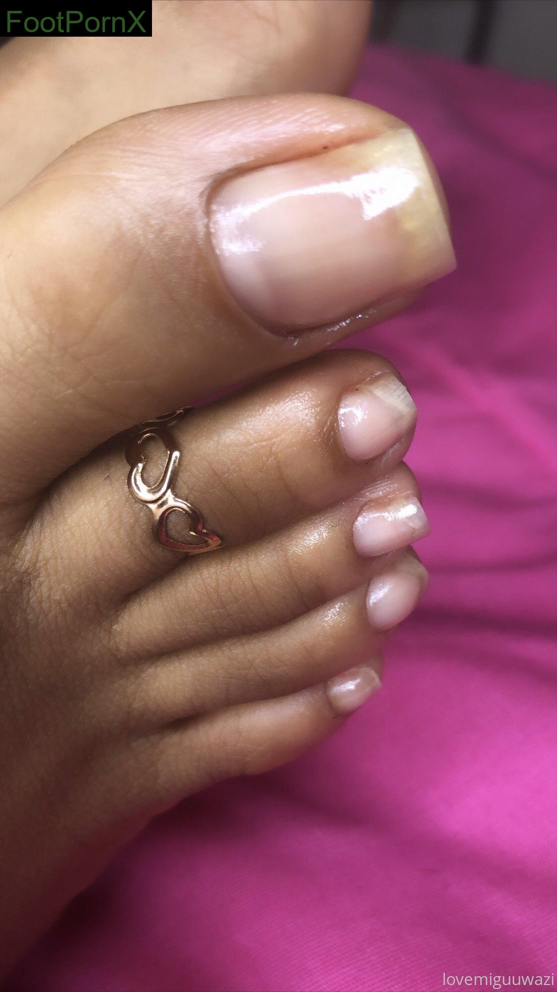 lovemiguuwazi feet photo 23